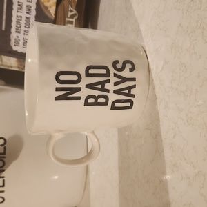 Creative Co-Op "No Bad Days" 18 oz   coffee mug